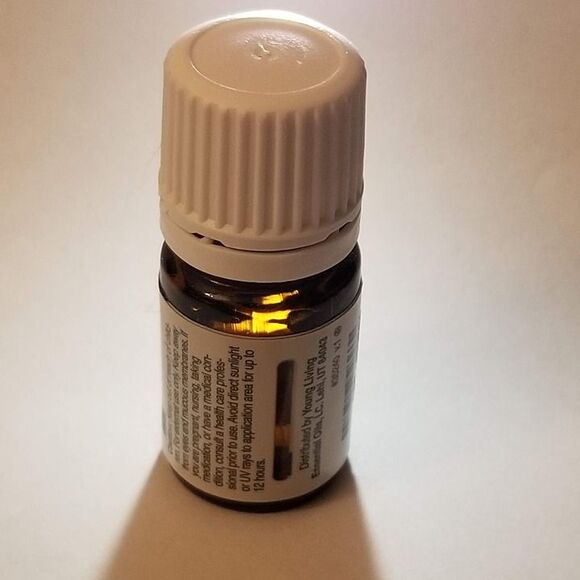 Young Living Winter Nights 5mL Essential Oil USA Authentic YL YLEO New Spruce - Picture 6 of 8
